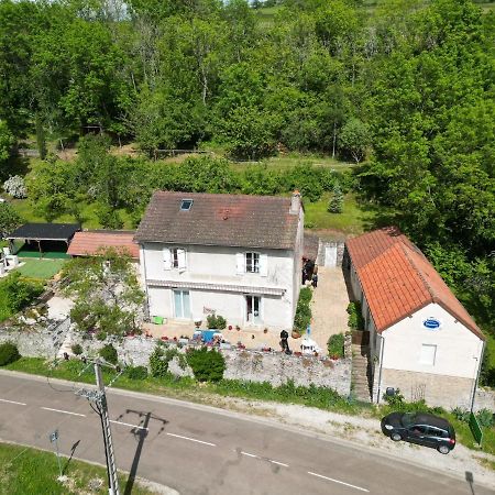 La Providence, Chambres D'Hotes Saint-Sernin-du-Plain Bagian luar foto