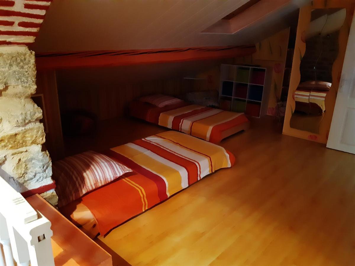 La Providence, Chambres D'Hotes Saint-Sernin-du-Plain Bagian luar foto