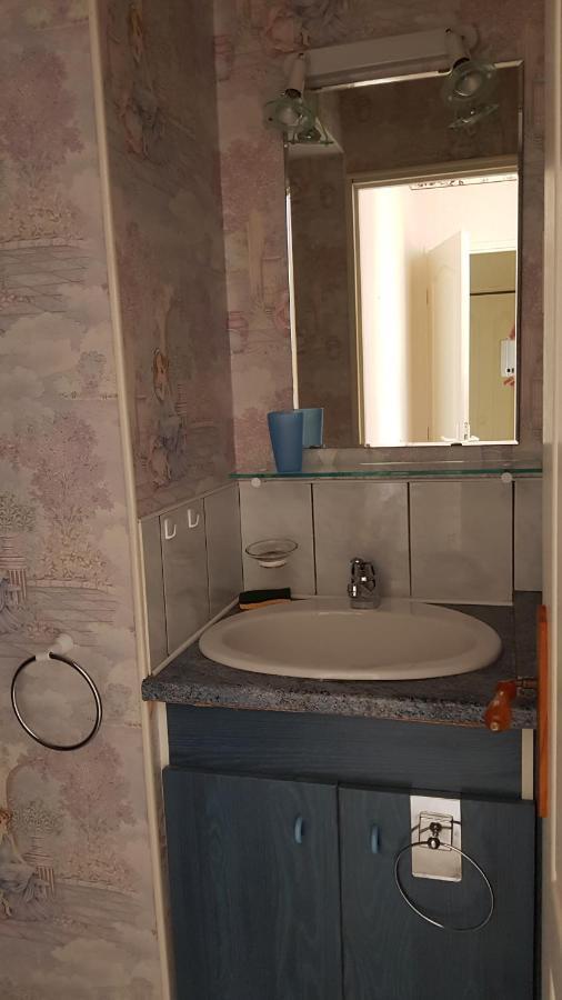 La Providence, Chambres D'Hotes Saint-Sernin-du-Plain Bagian luar foto